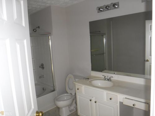 758 Celeste Ln, Atlanta GA  30331-8606 exterior