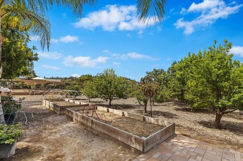 16107 Sierra Heights Dr, Riverside CA  92503-8413 exterior