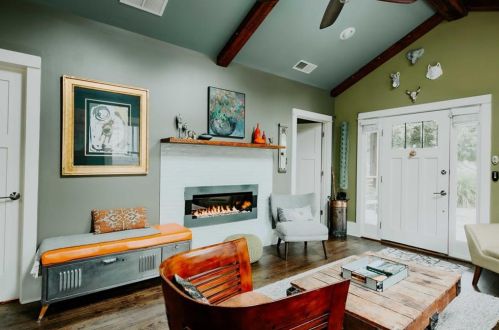 1837 Hosea L Williams Dr, Atlanta GA  30317-2211 exterior