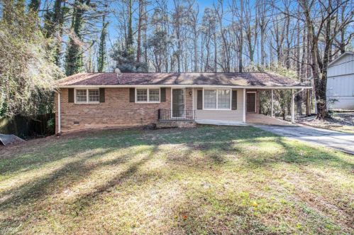 971 Canyon Trl, Marietta, GA 30060-6105