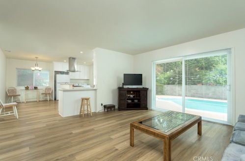 3451 Mevel Pl, Glendale CA  91214-1141 exterior