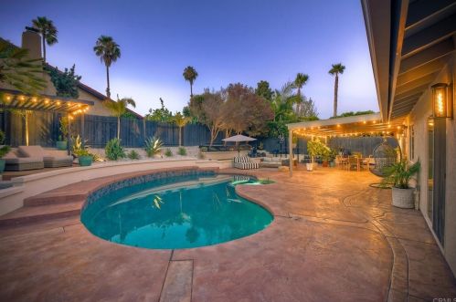 2946 Levante St, Carlsbad, CA 92009-8227