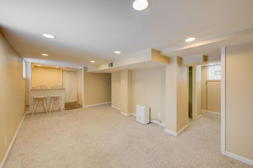 3780 Drake Ave, Cincinnati OH  45209-2150 exterior