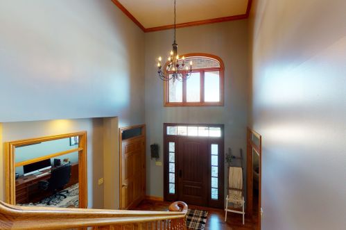 750 Fairway Ln, Sycamore IL  60178 exterior
