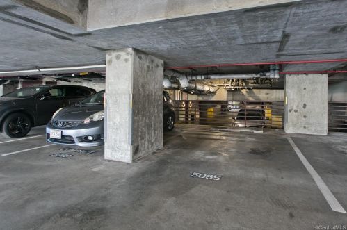 725 Kapiolani Blvd, Honolulu HI  96813-5247 exterior