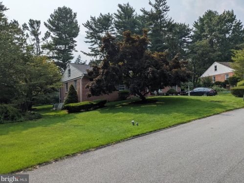 2322 Wicklyn Rd, Lancaster, PA 17601-3234