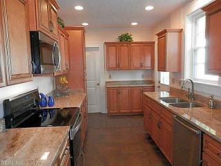 1202 Rockbridge Ave, Norfolk VA  23508-1338 exterior