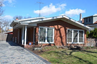 200 Waubansee Rd, North Riverside, IL 60546-2110