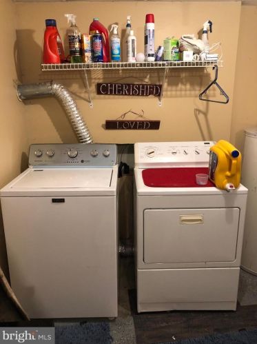 17 Friendship Ct, Charles Town WV 25414-5058 exterior