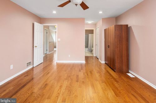 2 Exeter Ct, Princeton NJ  08540-7000 exterior
