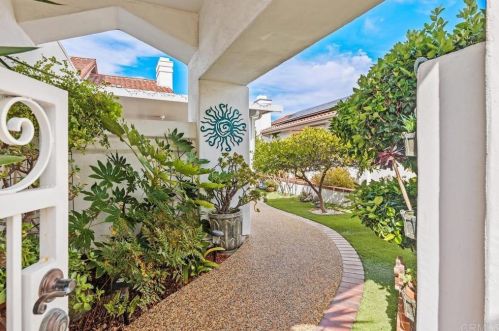 5074 Corinthia Way, Oceanside, CA 92056-5152