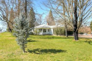 1525 Terrace Dr, Medford, OR 97504-7557
