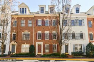 1607 Leeds Castle Dr, Vienna, VA 22182-5510