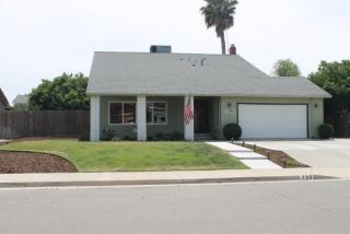739 Redwood Ln, Lemoore, CA 93245-3741