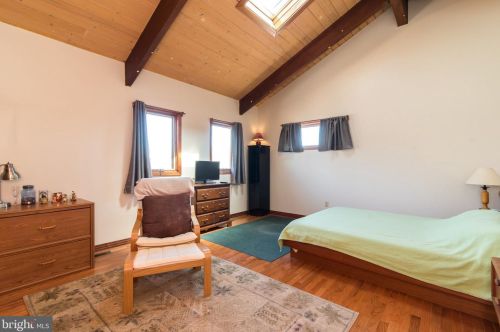 80 Quinn Lea Rd, Harpers Ferry WV 25425-5372 exterior