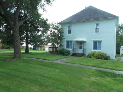 220 Cleveland St, Cullom IL  60929-7192 exterior