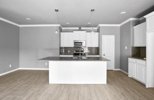 4720 Shackleford St, Fort Worth TX  76119-3563 exterior