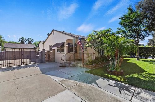 3687 Roslyn St, Riverside CA  92504-3536 exterior