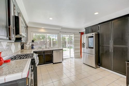 5004 Holbrook St, Anaheim CA  92807-1011 exterior