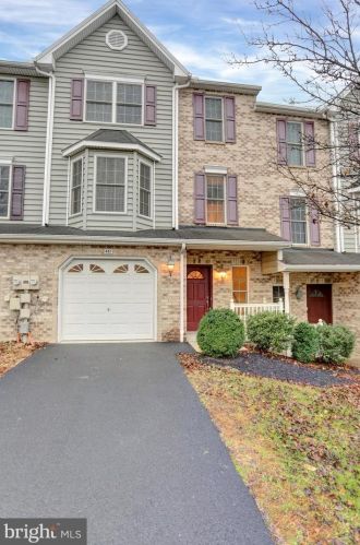 461 Sunday Dr, Harrisburg, PA 17111-2433