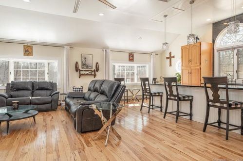 11 Jockey Hollow Rd, Upper Stepney, CT 06468-1257
