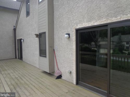 14 Oakmont Pl, Media PA  19063-2565 exterior