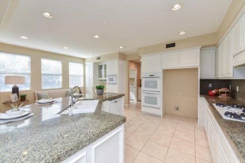 2 Heather, Irvine CA  92620-2219 exterior