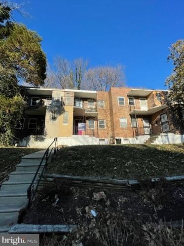 6312 10th St, Philadelphia PA 19141-3804 exterior