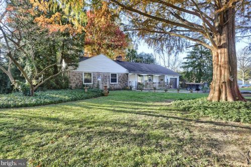 100 Westbrook Dr, Lancaster, PA 17603-4148