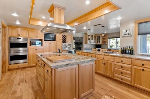 2150 Gratton St, Riverside CA  92504-5201 exterior