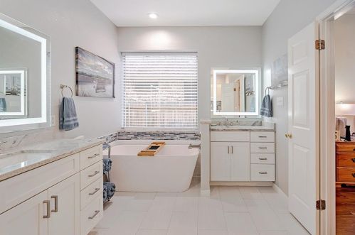 15920 Braesgate Dr, Austin TX  78717-4817 exterior