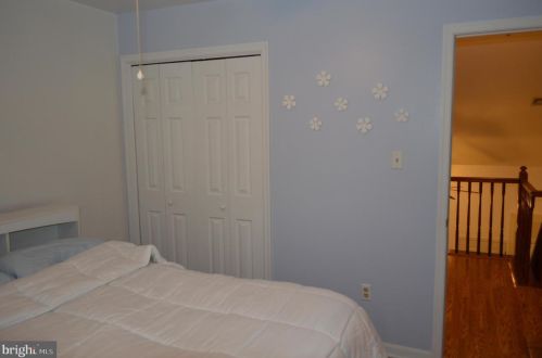 28 Garland Ct, Carlisle PA 17013-4409 exterior