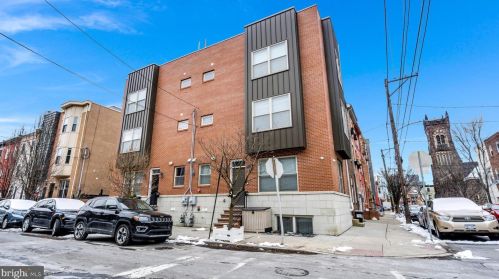 2101 Carpenter St, Philadelphia PA  19146-2515 exterior