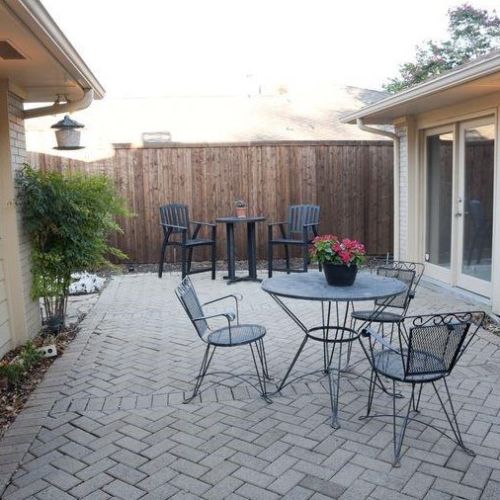 2015 Br Holw Dr, Carrollton TX 75007-1614 exterior