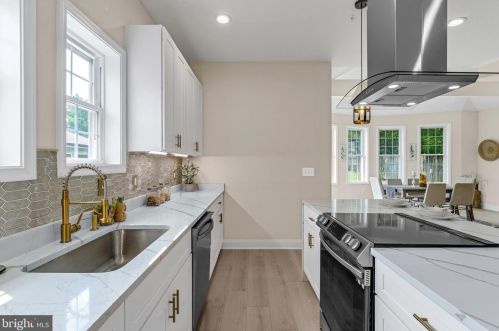 805 Colby Ave, Silver Spring MD 20912-5849 exterior