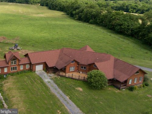 1716 Kabletown Rd, Charles Town, WV 25414-4616