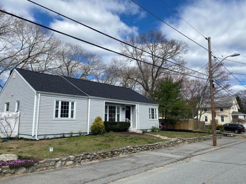 46 Binford St, Lincoln, RI 02865-3208