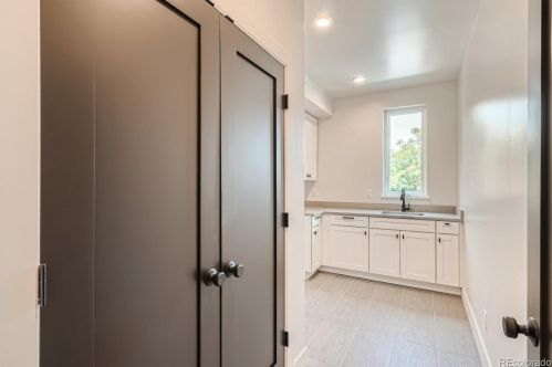 1064 Jasmine St, Denver CO  80220-4518 exterior