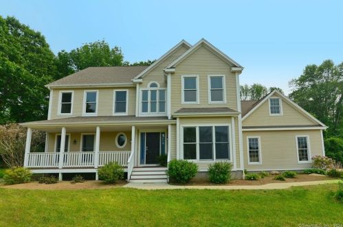 11 Anderson Rd, Pomfret Center, CT 06259-2228