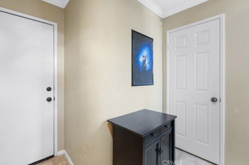 1091 Positano Ave, Anaheim CA  92808-1542 exterior