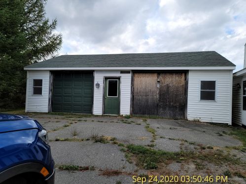 11 Hilltop Ln, Solon, ME 04979-3620