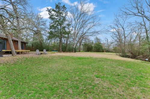 8420 Scasta Rd, Bryan, TX 77808-5848