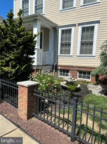 145 Heritage St, Trenton NJ 08691-4100 exterior