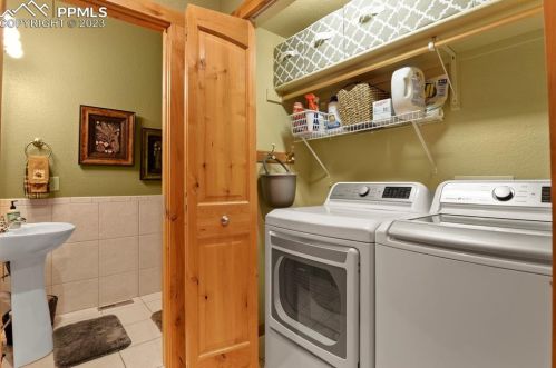 133 Elk Grove Ln, Woodland Park CO 80863-9171 exterior