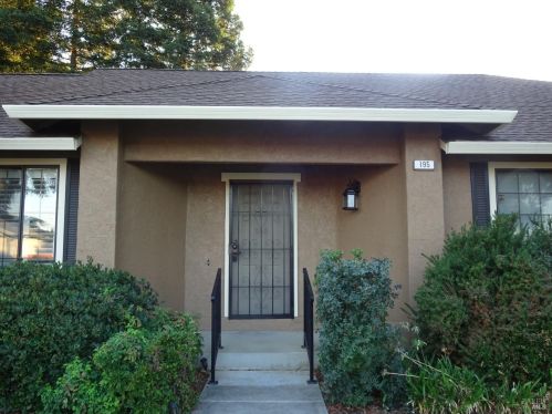 195 Bighorn Ct, Vacaville CA  95687-3438 exterior