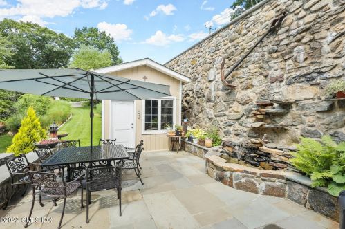 30 Riversville Rd, Greenwich CT  06831-3661 exterior