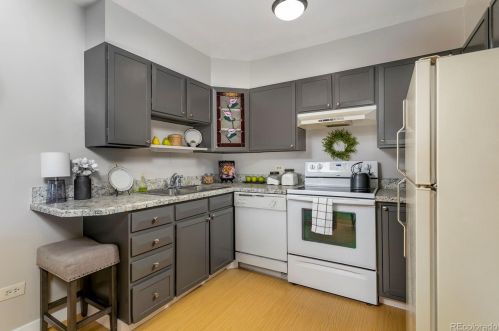 300 Clinton St, Denver, CO 80247-1279