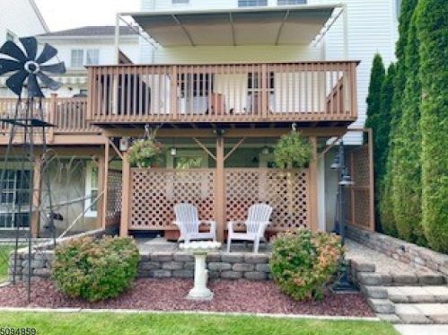 219 Canal Way, Hackettstown NJ  07840-1274 exterior