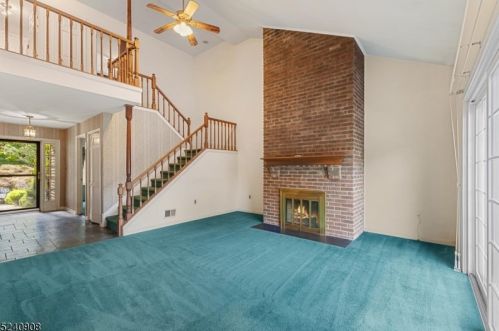 62 Goldfinch Dr, Hackettstown NJ  07840-3008 exterior