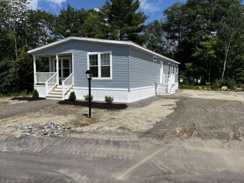 20 Sunset Ln, Turner, ME 04282